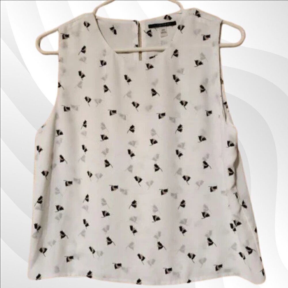 2/$30 NWOT T Tahari White Sleeveless Blouse M